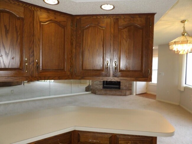 Building Photo - 4230 Pinehurst Cir