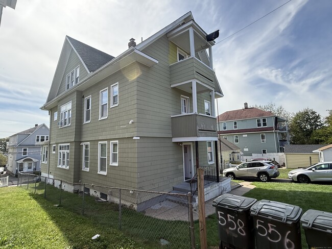 Building Photo - 556 Hawley Ave
