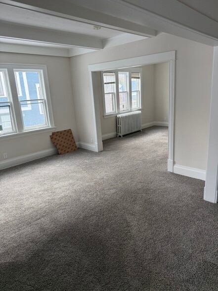 Building Photo - 3224 Irving Ave S