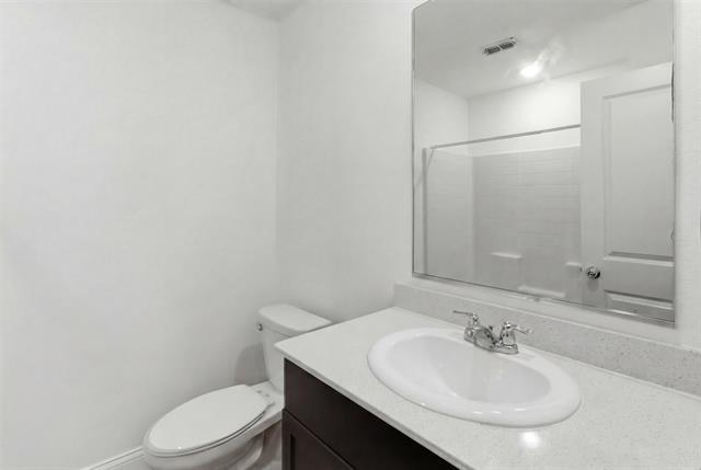 Building Photo - 5449 Finbrooke Dr