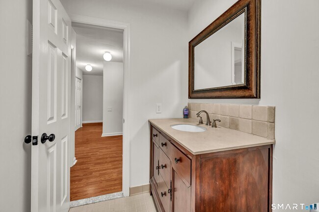 Building Photo - 57 Lawson Ln