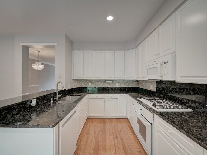 Building Photo - 3006 Fallswood Glen Ct
