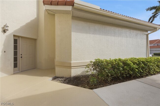 Building Photo - 15190 Royal Windsor Ln