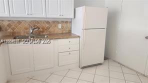 Building Photo - 1351 NE Miami Gardens Dr