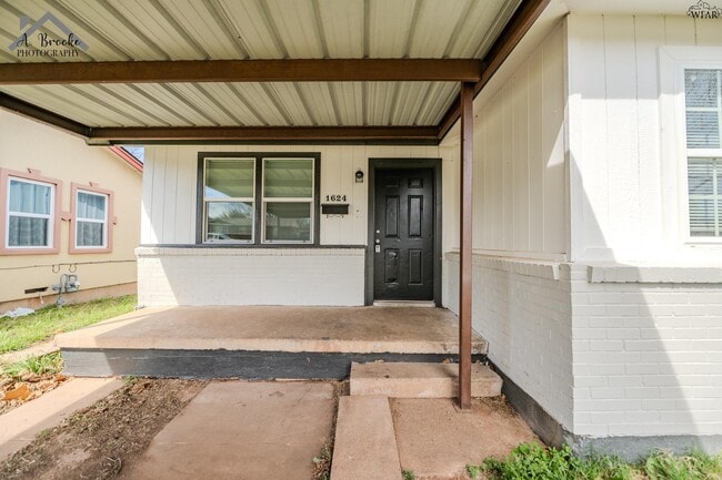 Building Photo - 1624 Sunnyside Ln