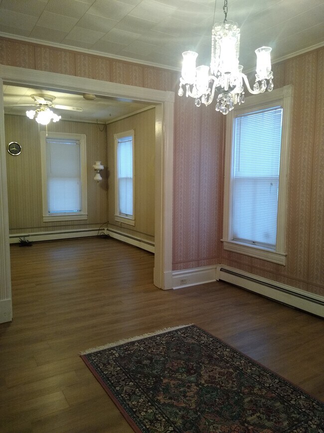 Building Photo - 47 Continental Ave