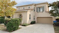 Building Photo - MOVE IN SPECIAL!!!! Month of November free