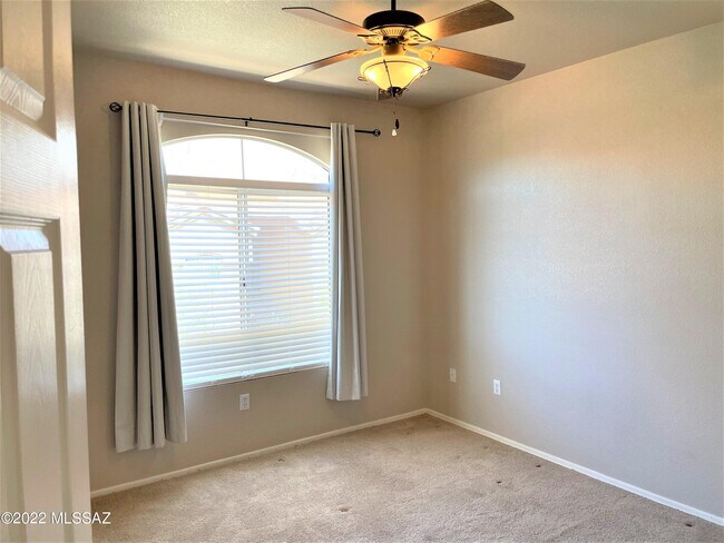Building Photo - 7050 E Sunrise Dr