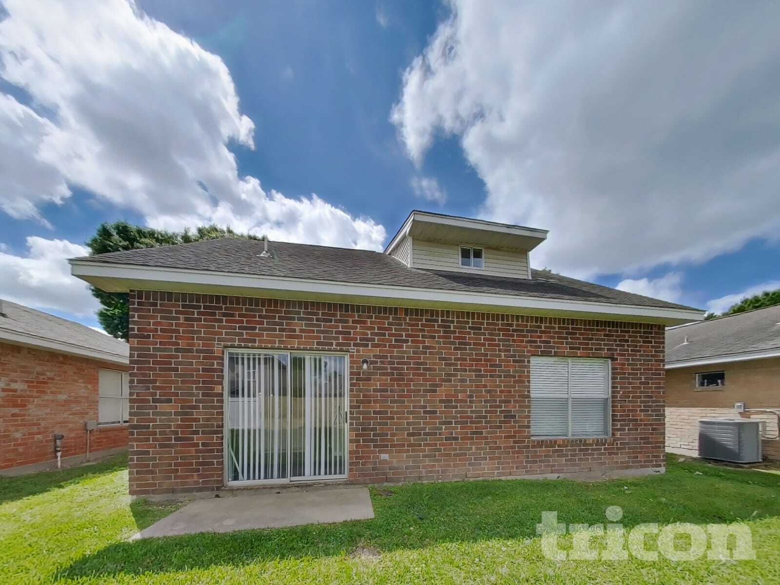 Building Photo - 3210 Kelling St