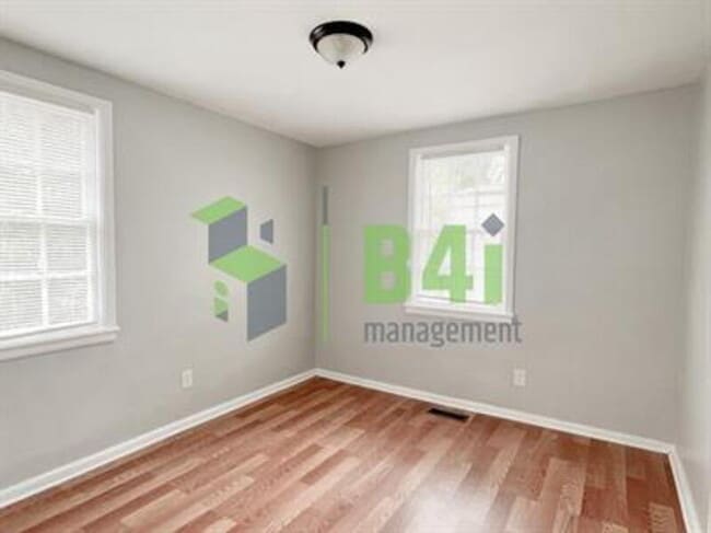 Building Photo - 159 Munson Dr