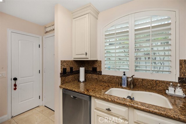 Building Photo - 30902 Club House Dr