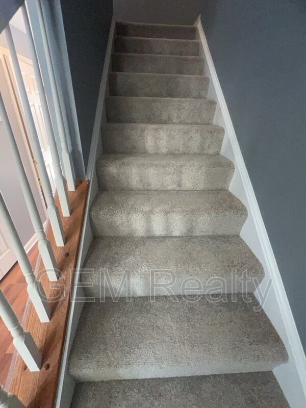 Building Photo - 7120 Azalea Dr