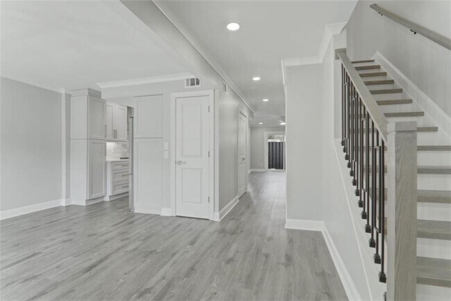 Building Photo - 49 Ivy Gates NE