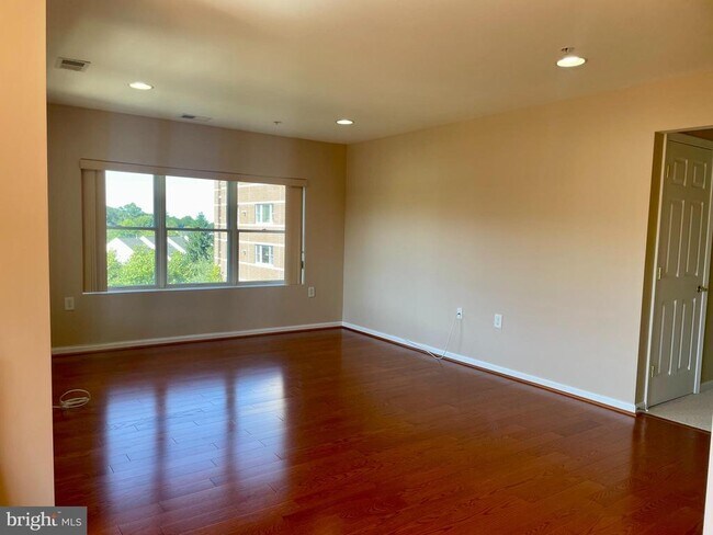 Building Photo - 12251 Roundwood Rd