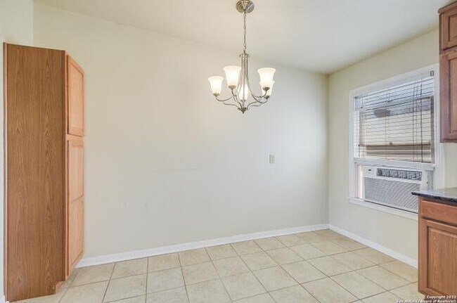 Building Photo - 603 Westmoreland Dr