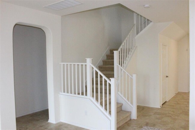 Building Photo - 1708 Uhland Dr