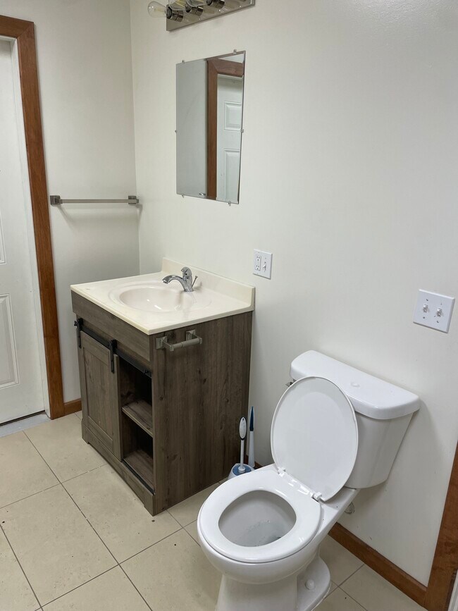 Building Photo - 514 Loras Blvd