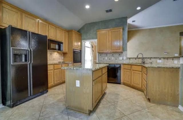 Building Photo - 3400 Dowland Dr