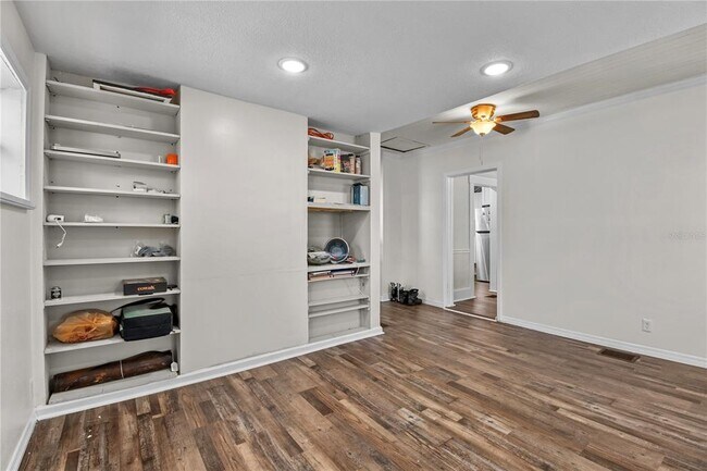 Building Photo - 766 13th Ave S