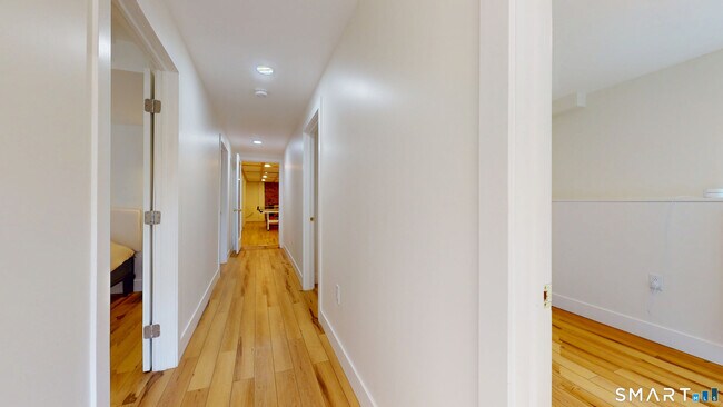 Building Photo - 444 Highland St