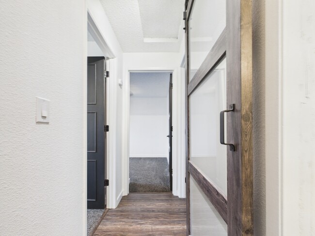 Building Photo - 313 N Oklahoma St