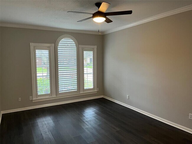 Building Photo - 6507 Stone Briar Dr