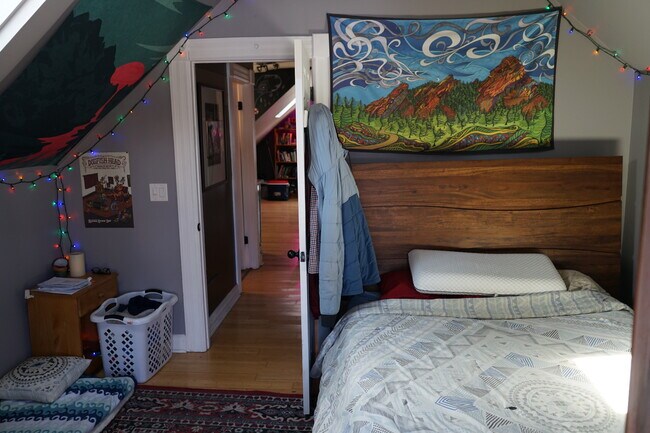 BR - 2165 S Allis St