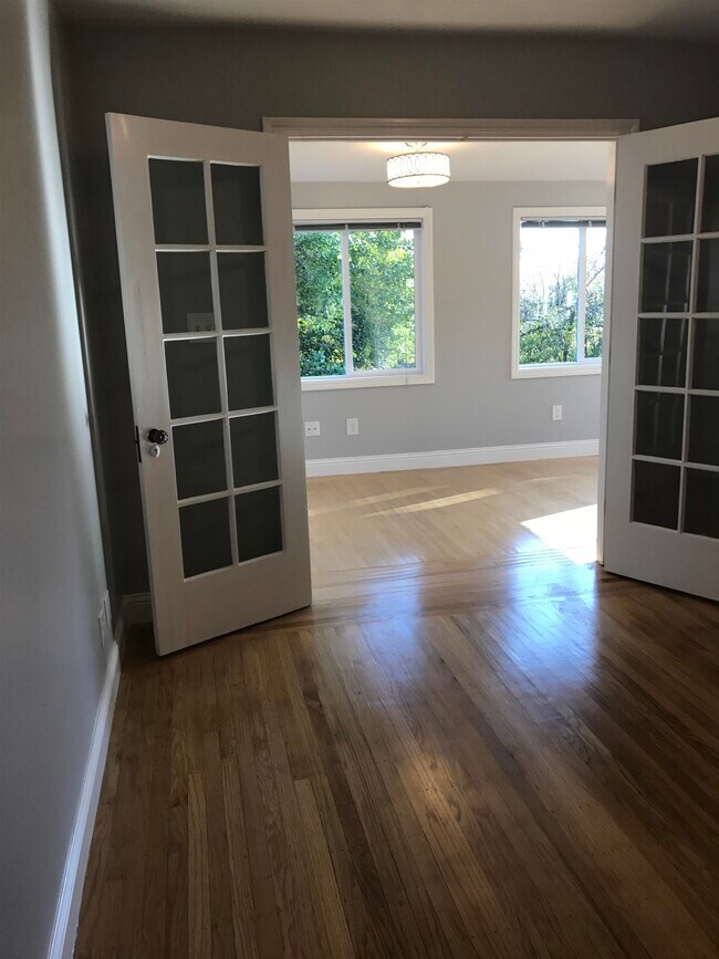 Building Photo - 7630 Terrace Dr