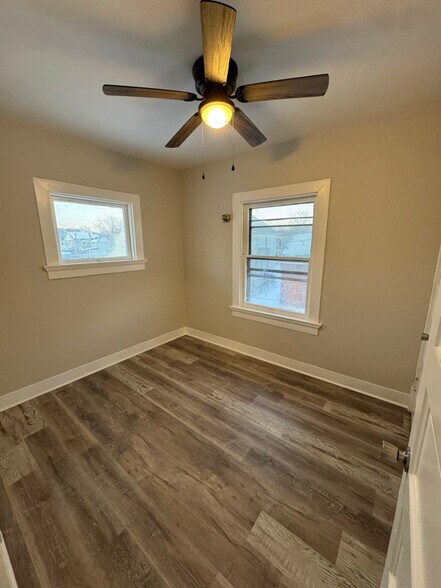 Building Photo - 517 Huffman Ave