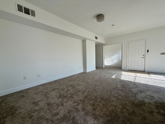 Building Photo - 833 Aspen Peak Loop