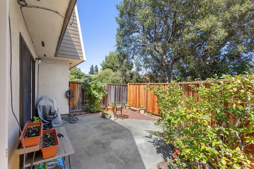 Building Photo - 2751 Cortez Ct