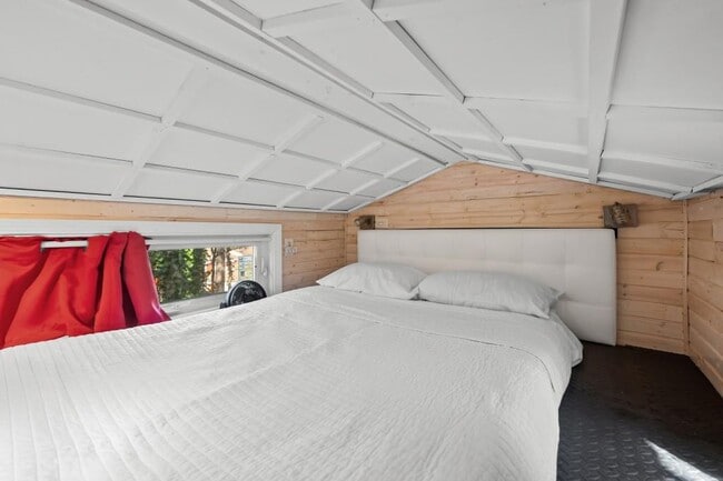 Building Photo - 414 Charles Pl