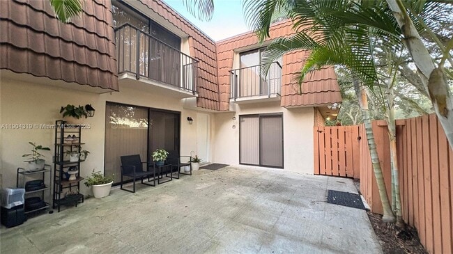 Building Photo - 206 Charter Way