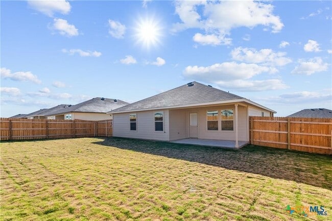 Building Photo - 1605 Mesa Verde Dr