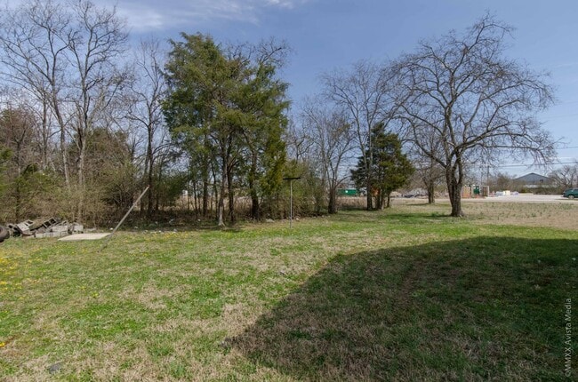 Building Photo - 112 Bellvue Dr