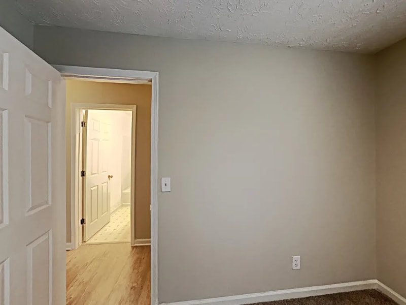 Building Photo - 2700 Cedar Trace Dr