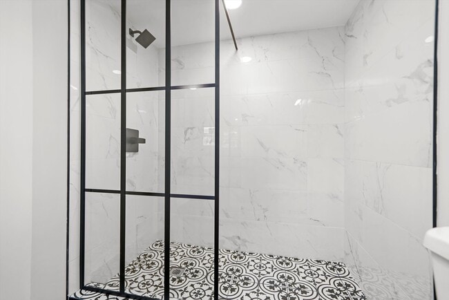 Building Photo - 1668 Hidden Valley Dr