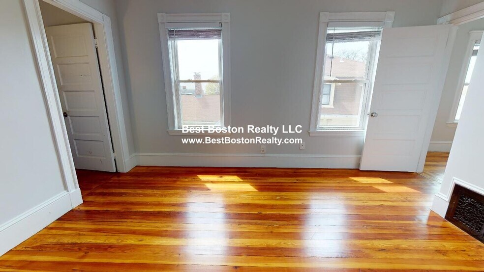 Building Photo - 27 A Craigie St