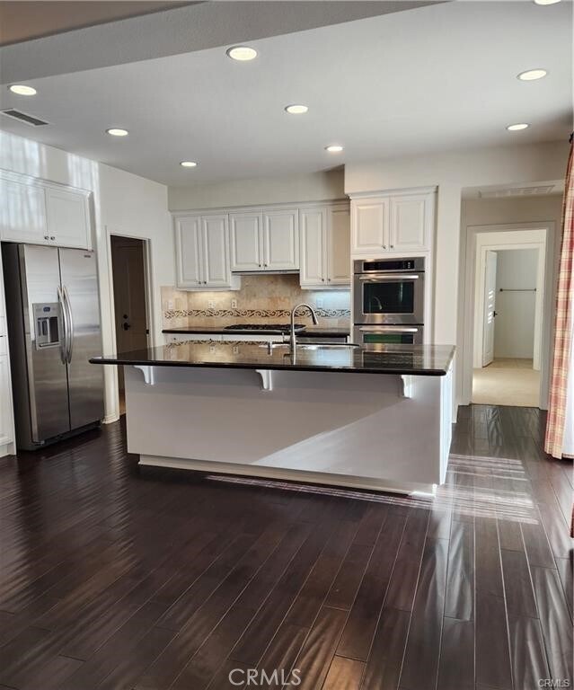 Building Photo - 177 Great