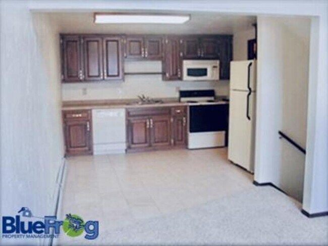 Building Photo - 2350 Canter Ln