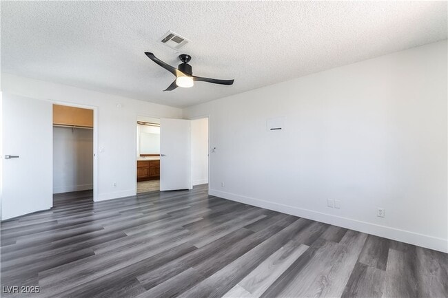 Building Photo - 8644 Trafalgar Dr