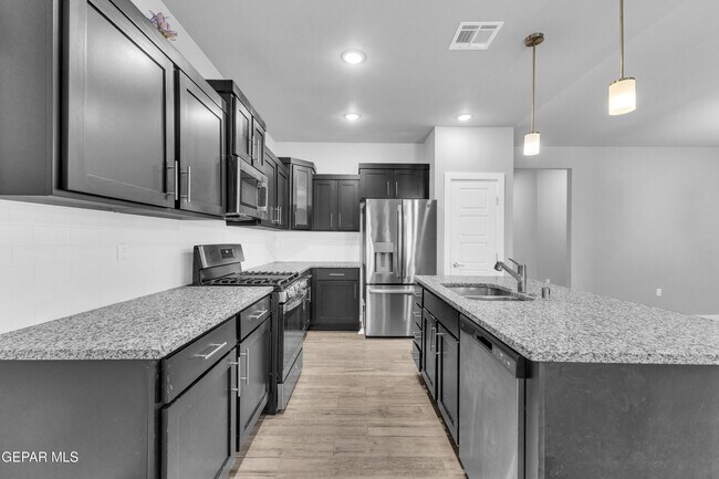 Building Photo - 11364 Santa Barbara