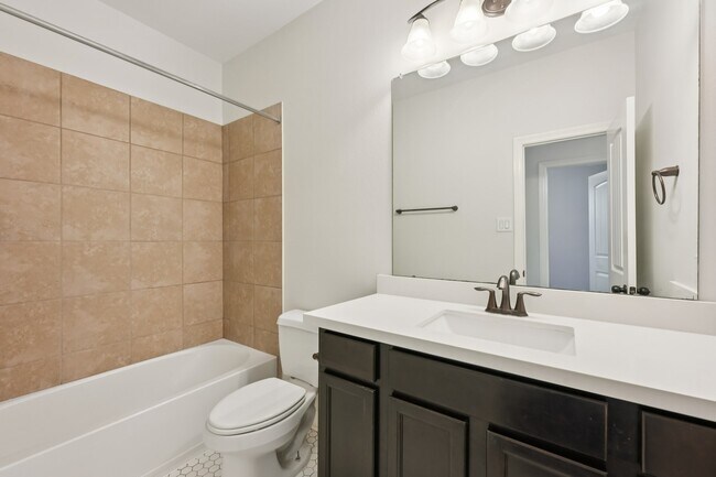 Building Photo - 618 Aulia Ln