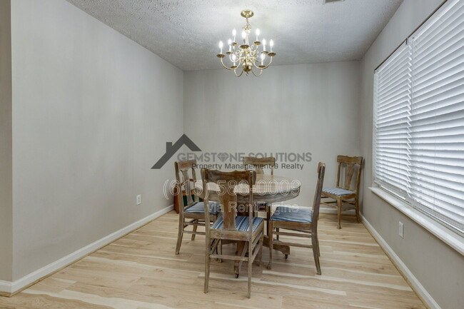 Building Photo - 668 Flintlock Ct