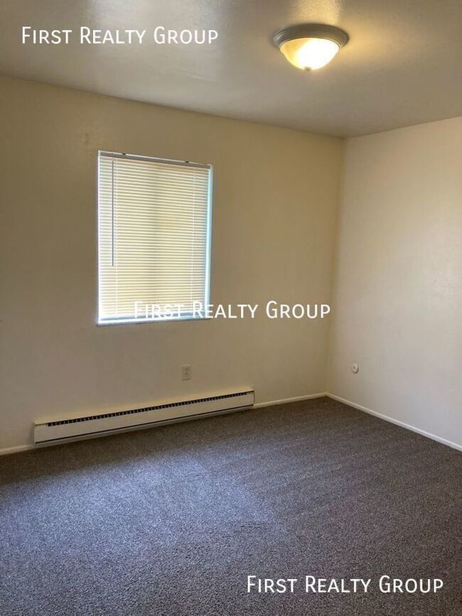 Building Photo - Holiday Move in Special, $100 off 1st mont...