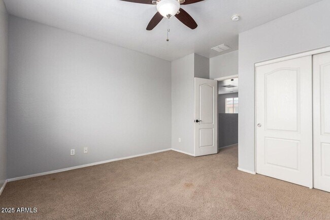 Building Photo - 42511 W Cheyenne Dr