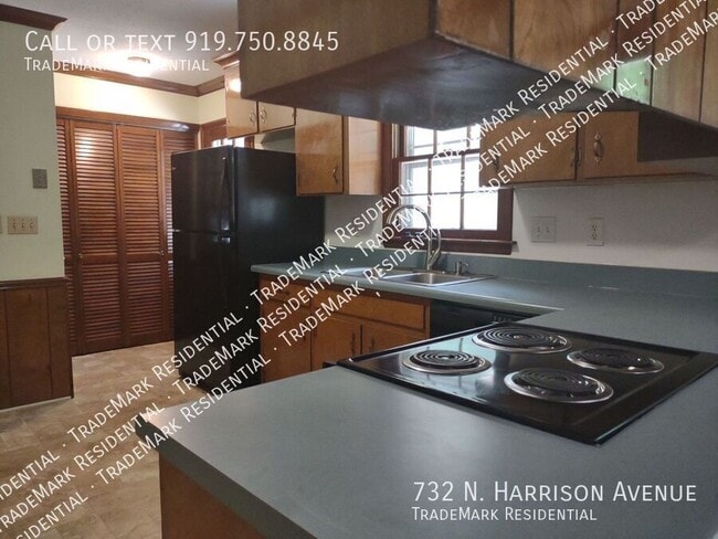 Building Photo - 732 N Harrison Ave