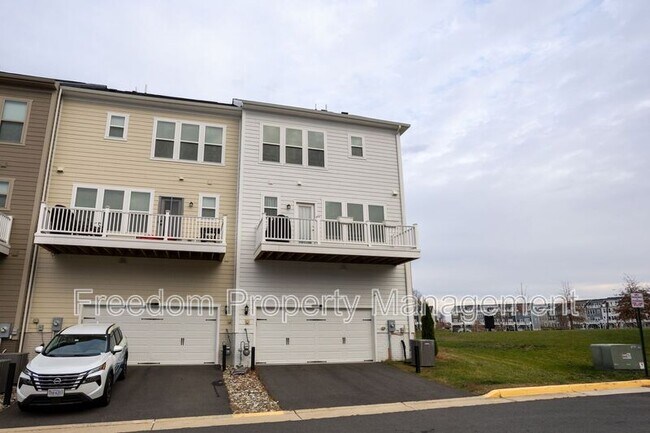 Building Photo - 17137 Branched Oak Rd