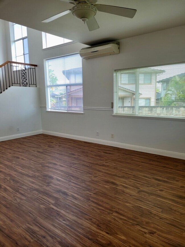 Building Photo - For Rent | 4 Bedroom, 3 Bathroom house with 2 Car Garage