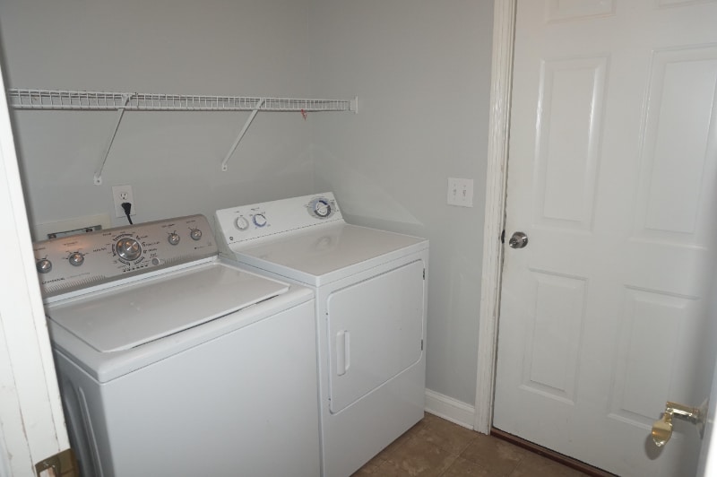 Building Photo - 12752 Apsley Ln